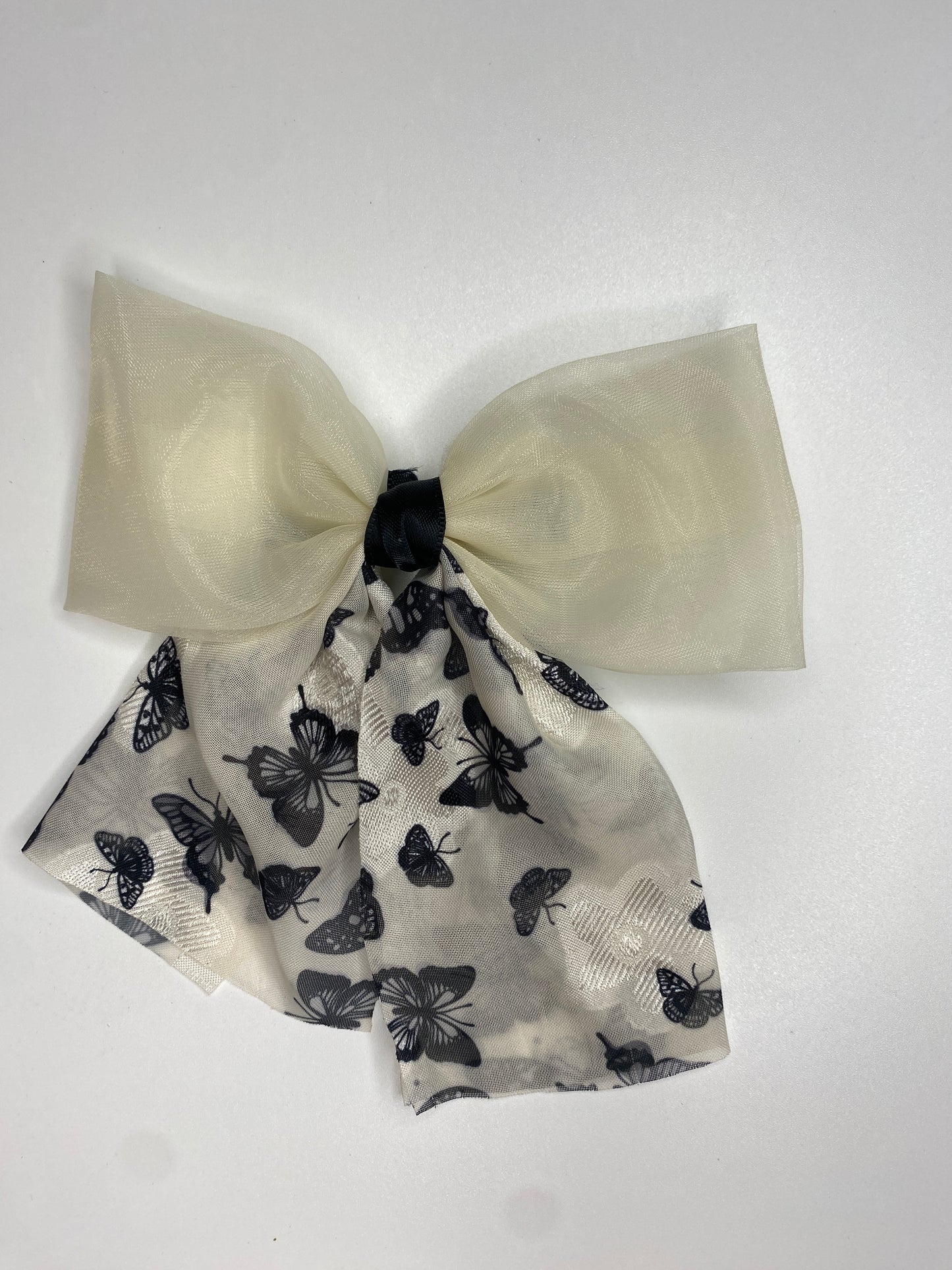 Elegant Butterfly Bow Hair Clip – Chic & Stylish Hair Accessory for Women & Girls