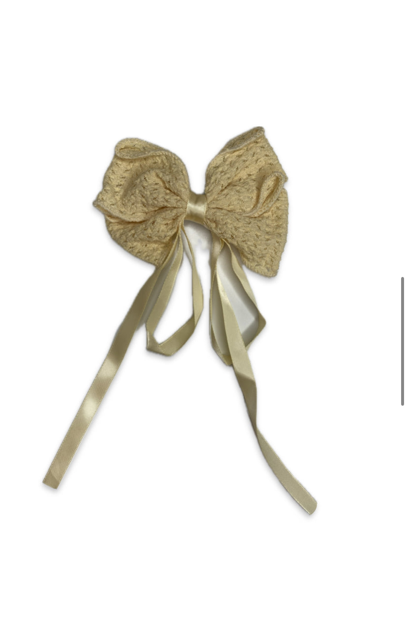 One-Piece Luxury Lace Bow Hair Clip – Elegant & Trendy Hair Accessory for Women & Girls