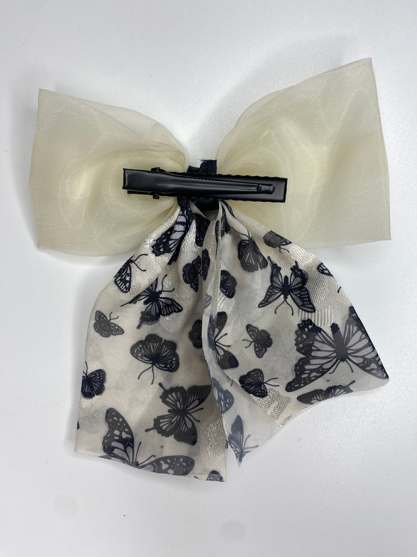 Elegant Butterfly Bow Hair Clip – Chic & Stylish Hair Accessory for Women & Girls