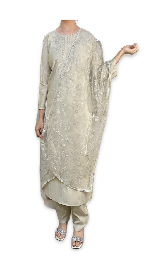Elegant Ivory Embroidered Kurta Set with Dupatta