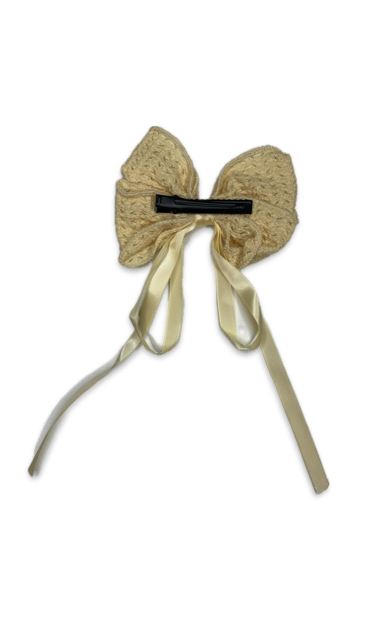 One-Piece Luxury Lace Bow Hair Clip – Elegant & Trendy Hair Accessory for Women & Girls