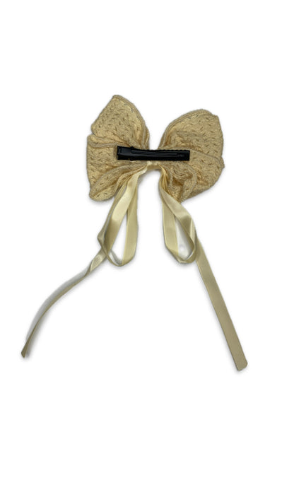 One-Piece Luxury Lace Bow Hair Clip – Elegant & Trendy Hair Accessory for Women & Girls
